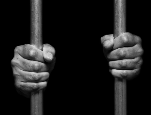 Poszkodowani przestępstwem boją się zgłaszać na policję. „Bariera wstydu powoduje, że oszust albo agresor pozostaje bezkarny”