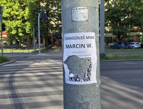 Komunikat o zdradzie na przystankach i słupach w centrum miasta. Zemsta czy scam? Detektyw ostrzega